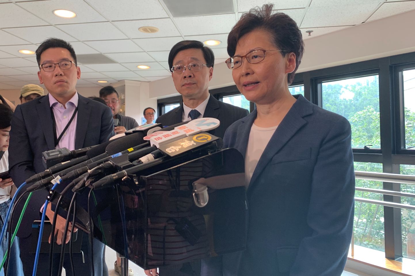 Hongkongi juht Carrie Lam vastamas meedia küsimustele juuli keskpaigas.