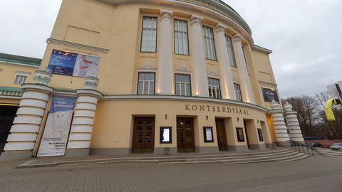 ÜLO VIHMA ⟩ ERSO linnahalli ja ooperimaja Koplisse