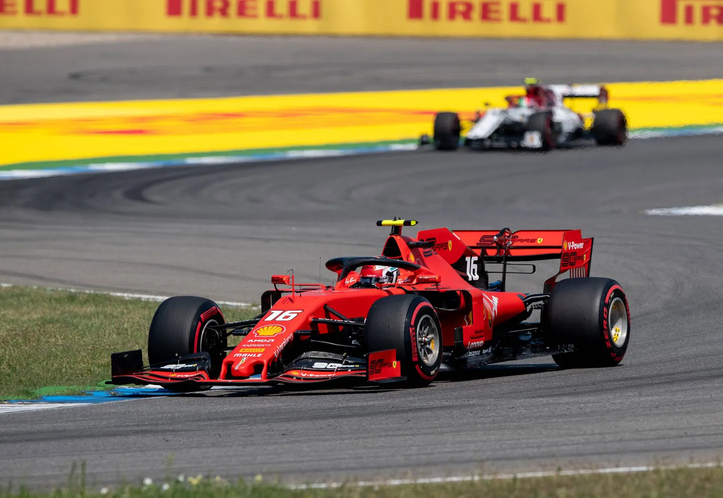 Kolmanda vabatreeningu võitja Charles Leclerc.