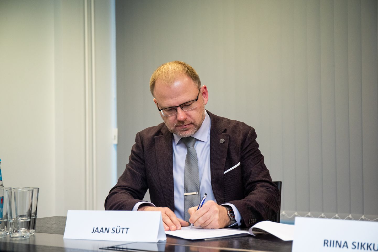 Praegu on Eesti arstide liidu president Jaan Sütt.
