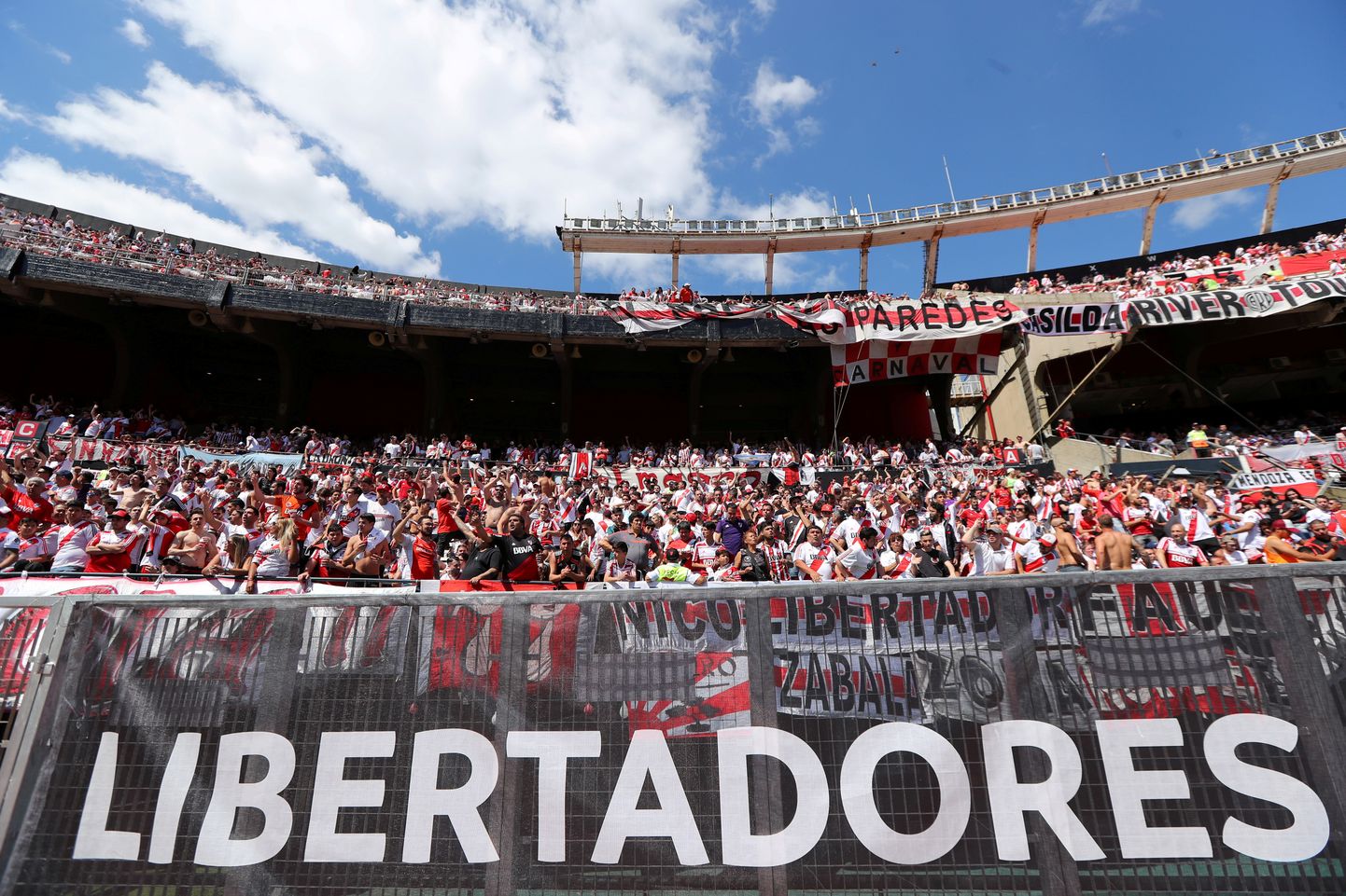 Copa Libertadoresi teine finaalmäng toimub nüüd ilmselt Madridis.