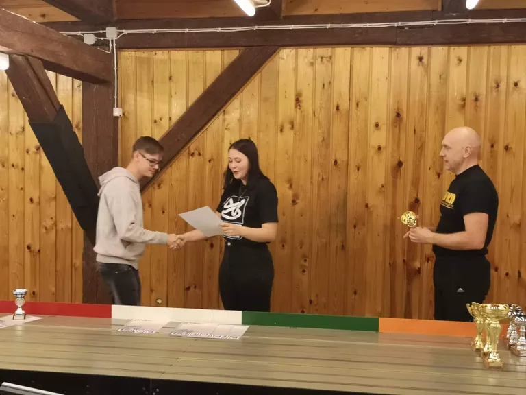 Andy Aron sai auhinna teise koha eest F1-32 klassis ja tuli Open-12 kategoorias viiendaks.