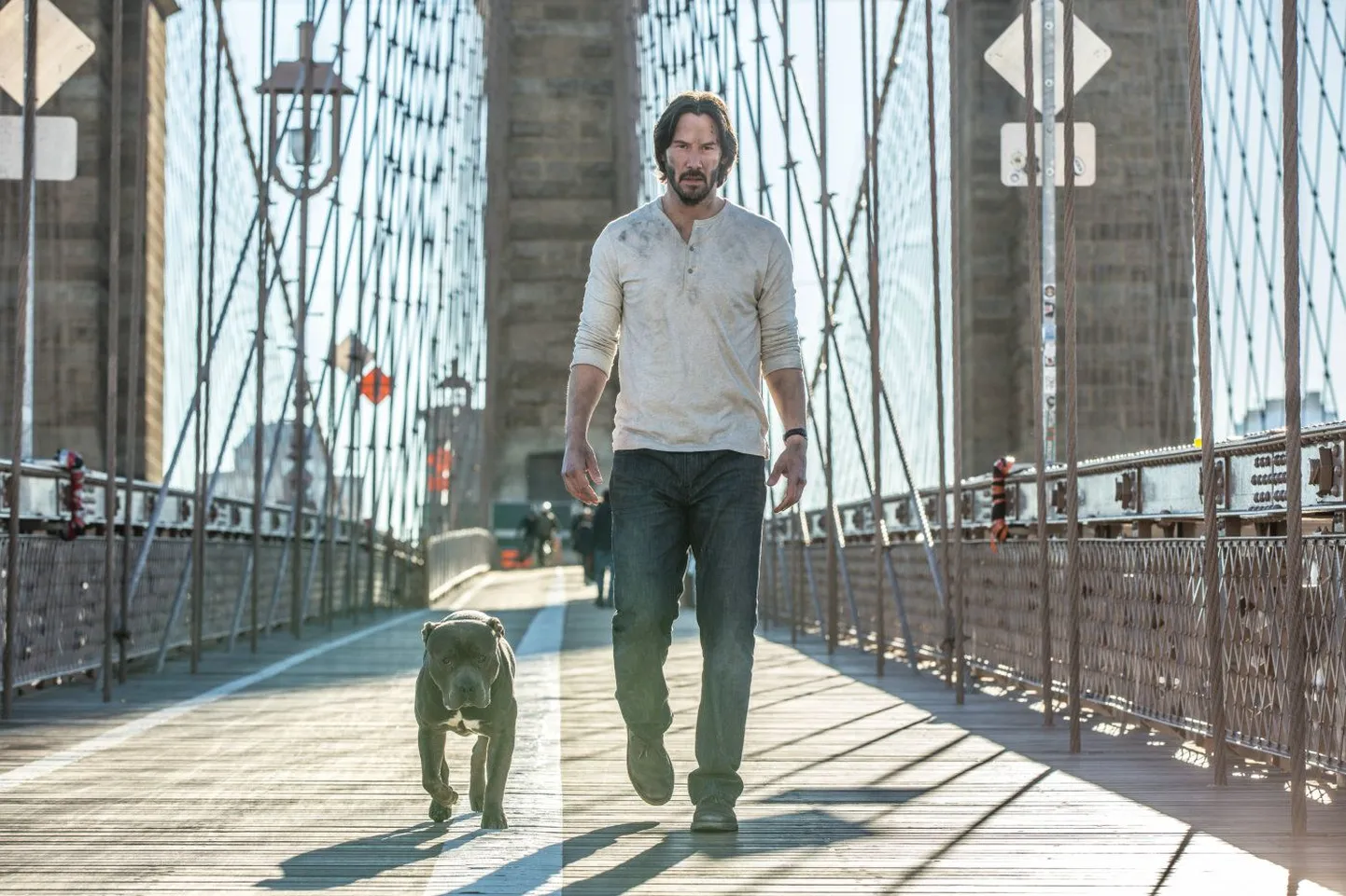 Lindpriid. Ja kui neid vahepeal maha pole lastud, kõnnib John Wick oma nimetu koeraga nõnda tänapäevani.
