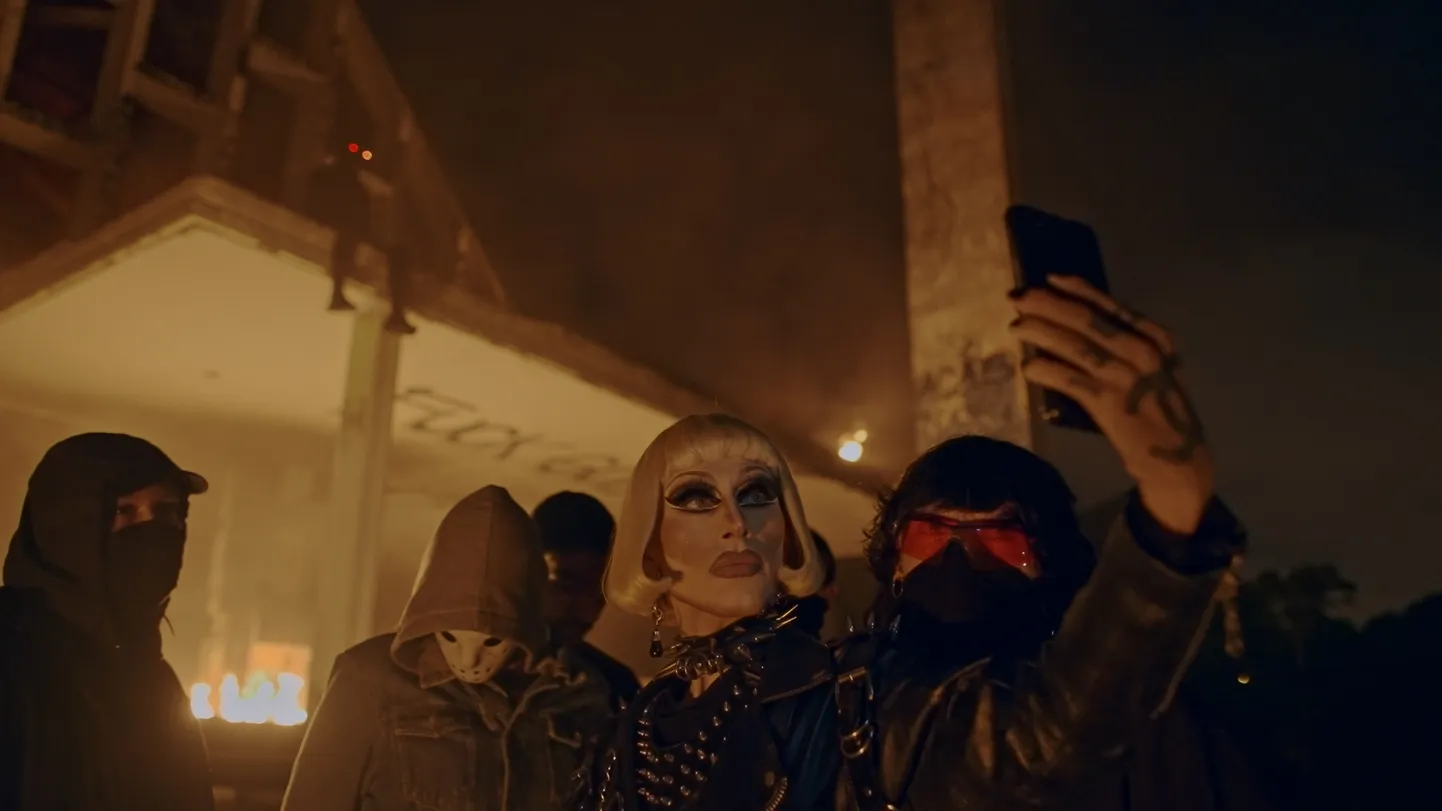 Kadrs no režisora Teo Montoijas dokumentālās filmas "Anhell69"