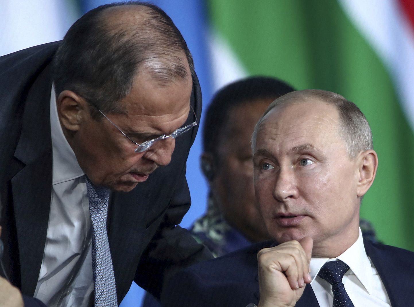 Pildil Sergei Lavrov ja Vladimir Putin.