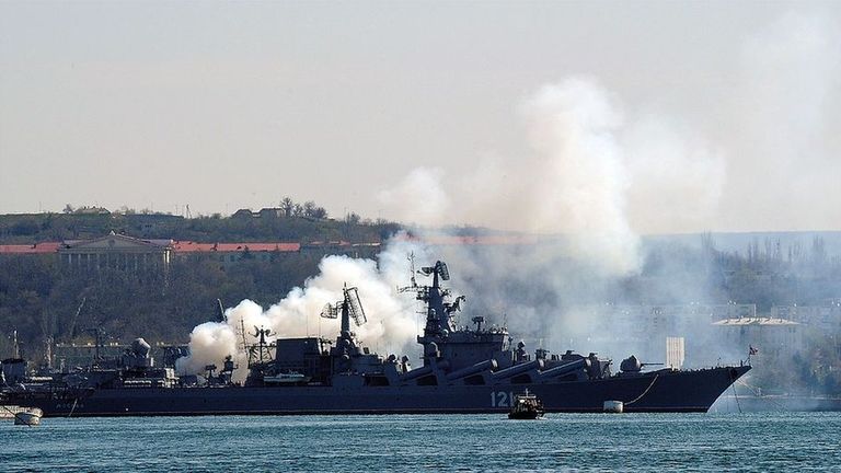 Удар по Киеву произошел вскоре после того, как Россия признала потерю крейсера "Москва"