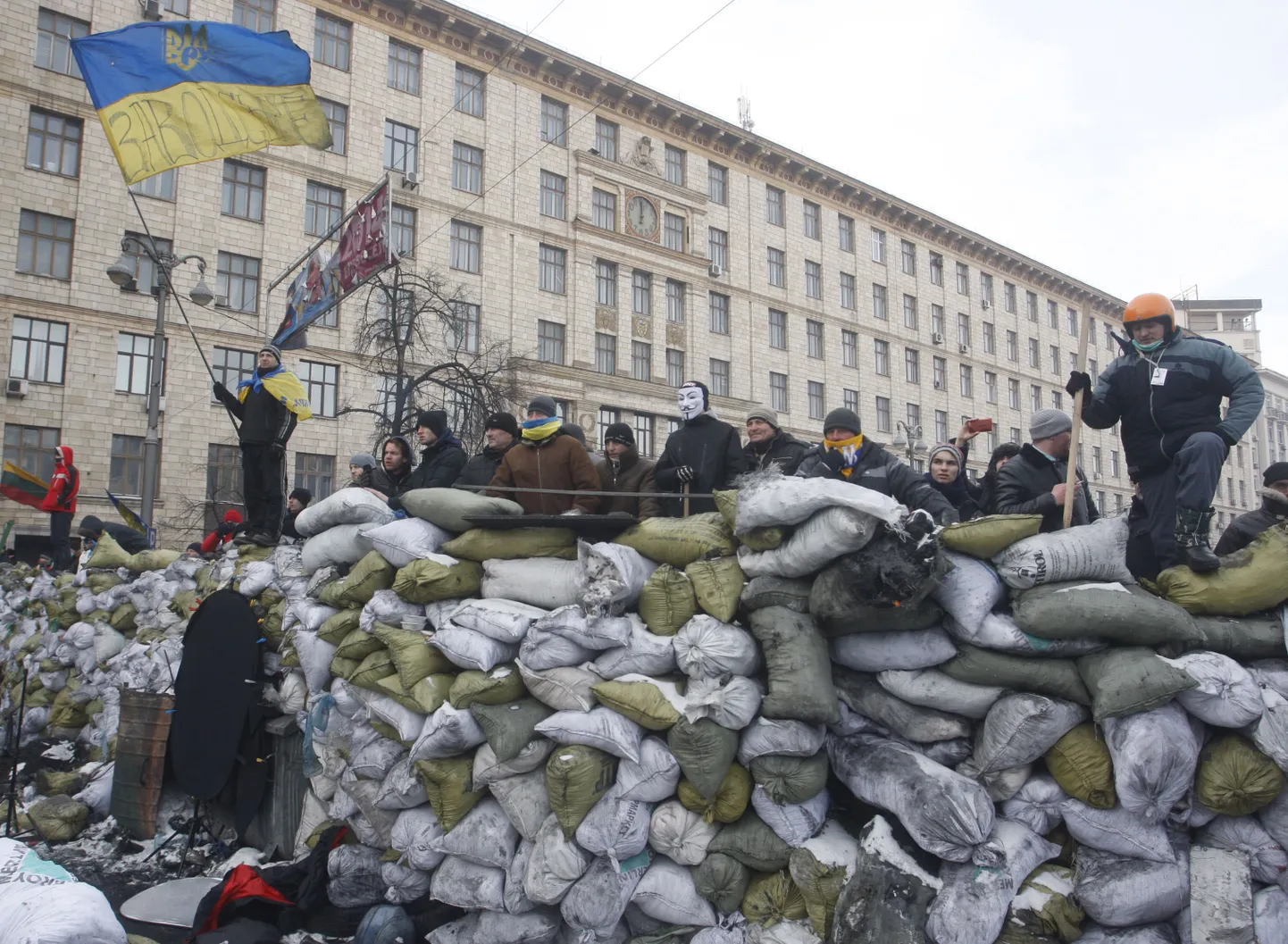 Barrikaadid Kiievis Hruševski tänaval.