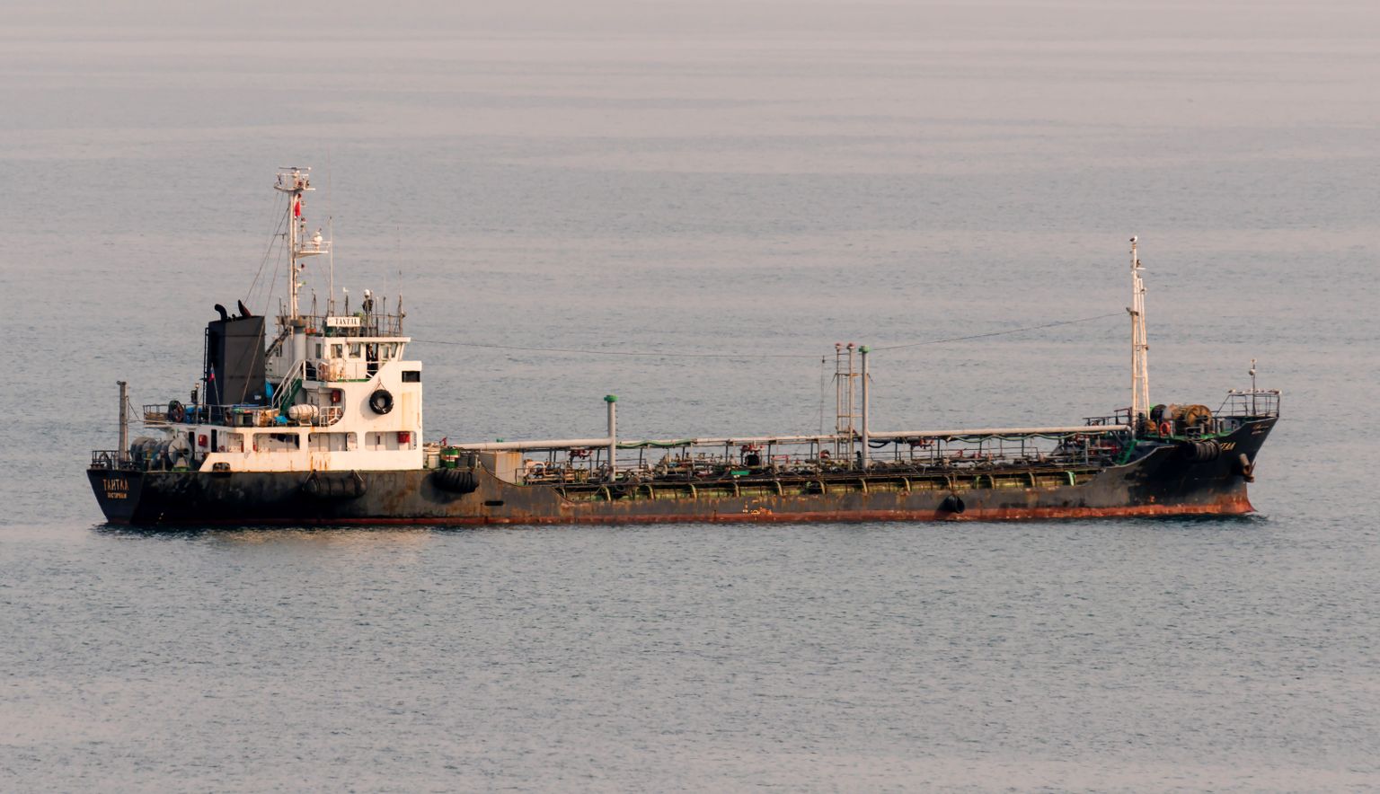 Vene tanker Tantal Vladivostoki lähistel.