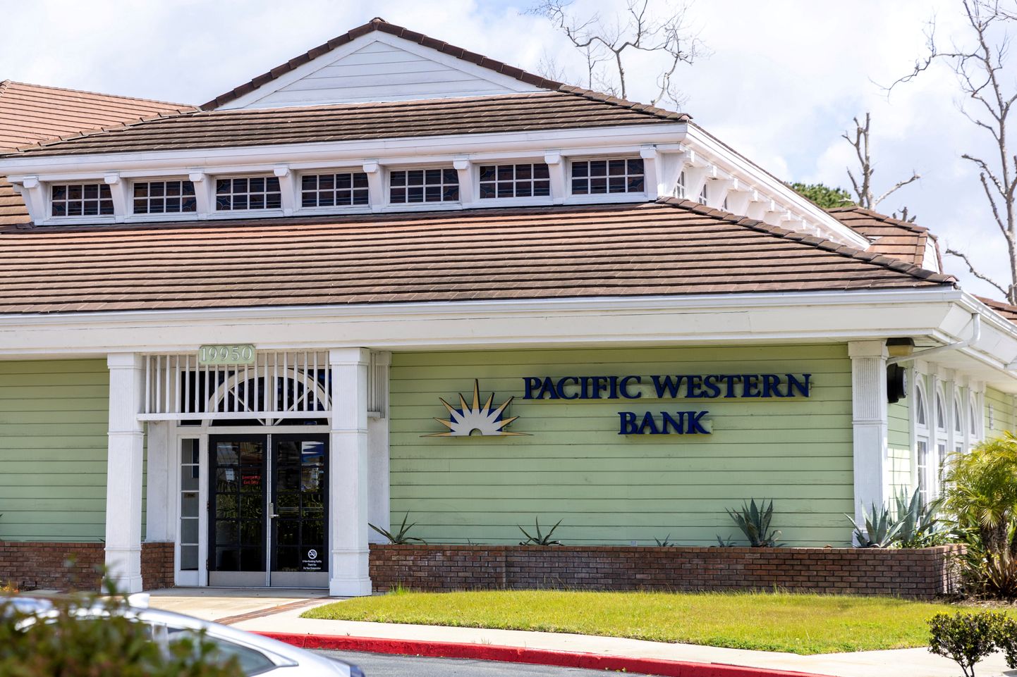 Pacific Western Banki aktsia on tugeva müügisurve all