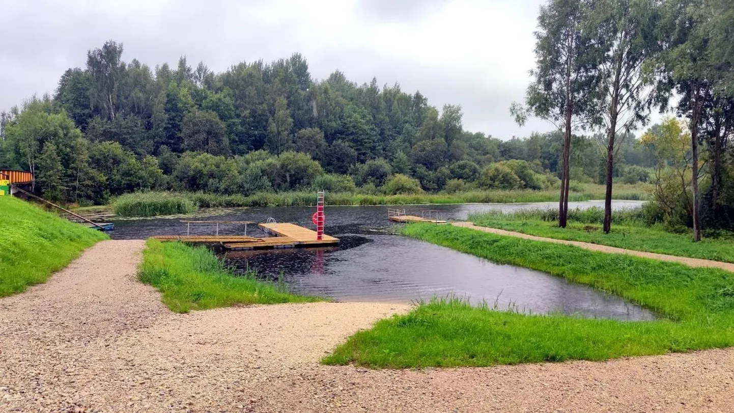 Viljandi valla kaasava eelarve toel sai 2021. aastal korda Tänassilma jõe äärne Surva silla ujumiskoht.