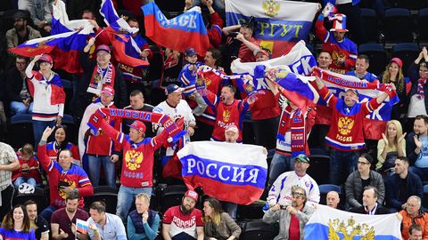 Видео: российские болельщики чуть не избили скандального журналиста