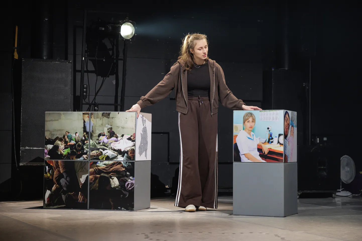 Oleksandra Levytska Merle Karusoo lavastuses "Ma jätsin Ukraina 2022"