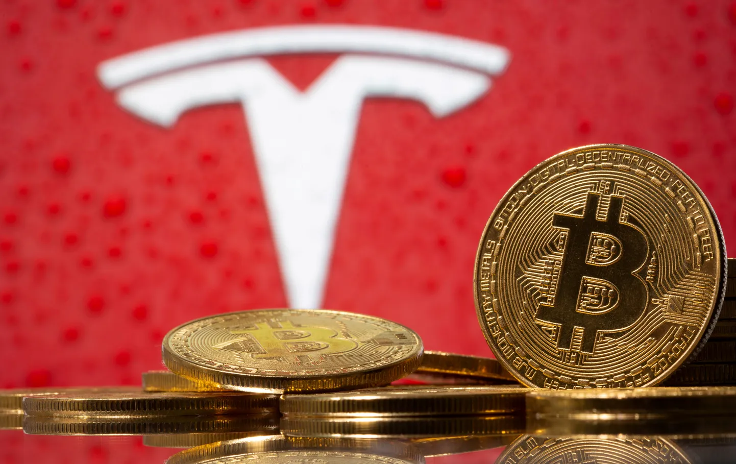 Tesla ei pidanud müüma bitcoini, kuid müüs siiski 75 protsenti ostetud krüptorahast