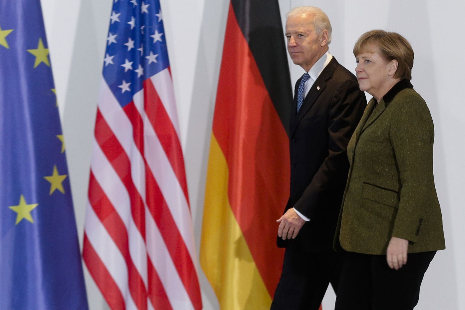 Džo Baidens un Angela Merkele 2013. gadā.