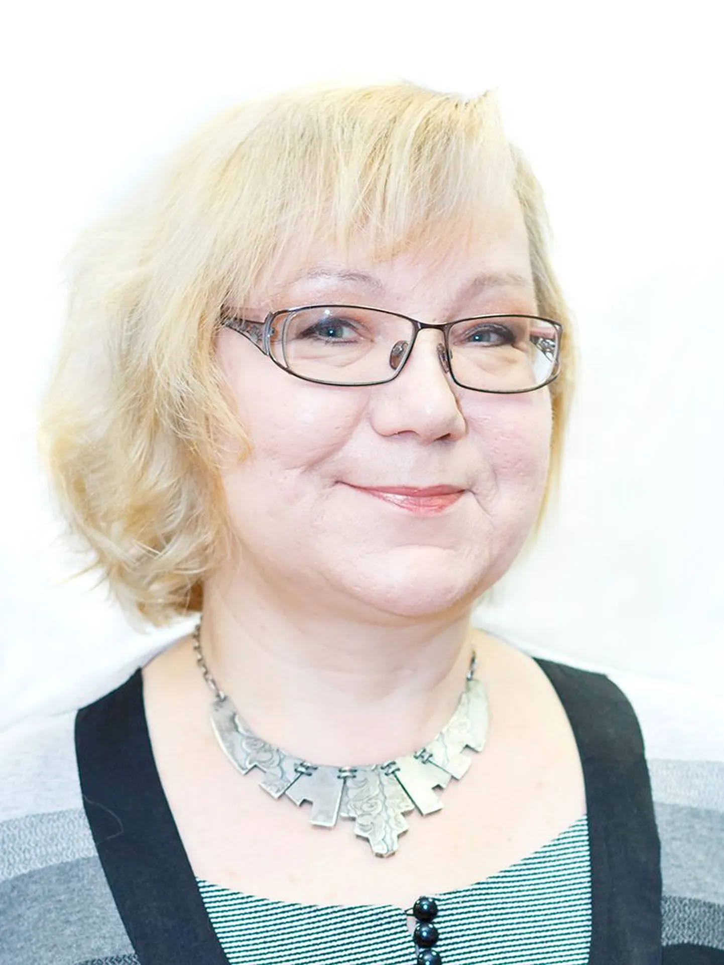 Lõuna-Eesti Postimehe keeletoimetaja Aime Hõbejõgi.