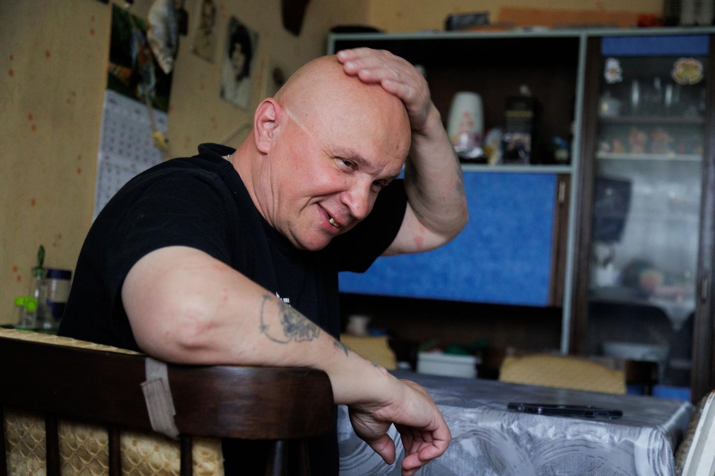 Eluaegset vanglakaristust kandnud ja tingimisi vabastatud Oleg Pjatnitski elab nüüd Ämaris, õe Lida juures.