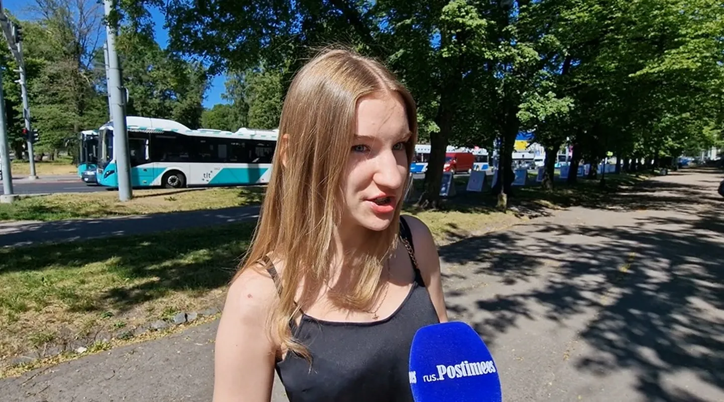 Участница опроса недели.