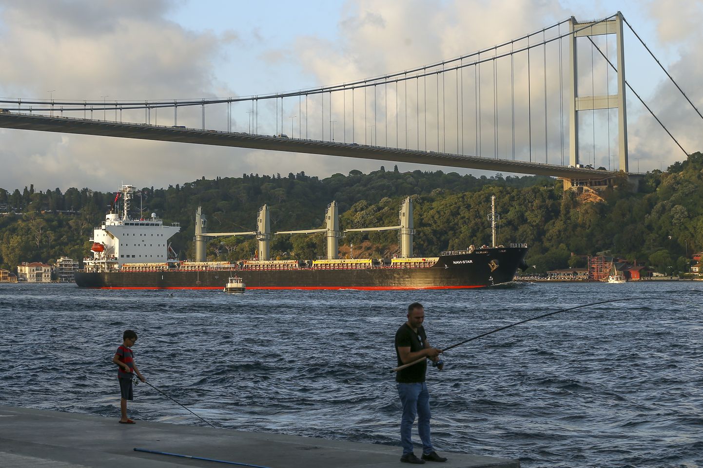 Kaubalaev Bosporuse väinas.