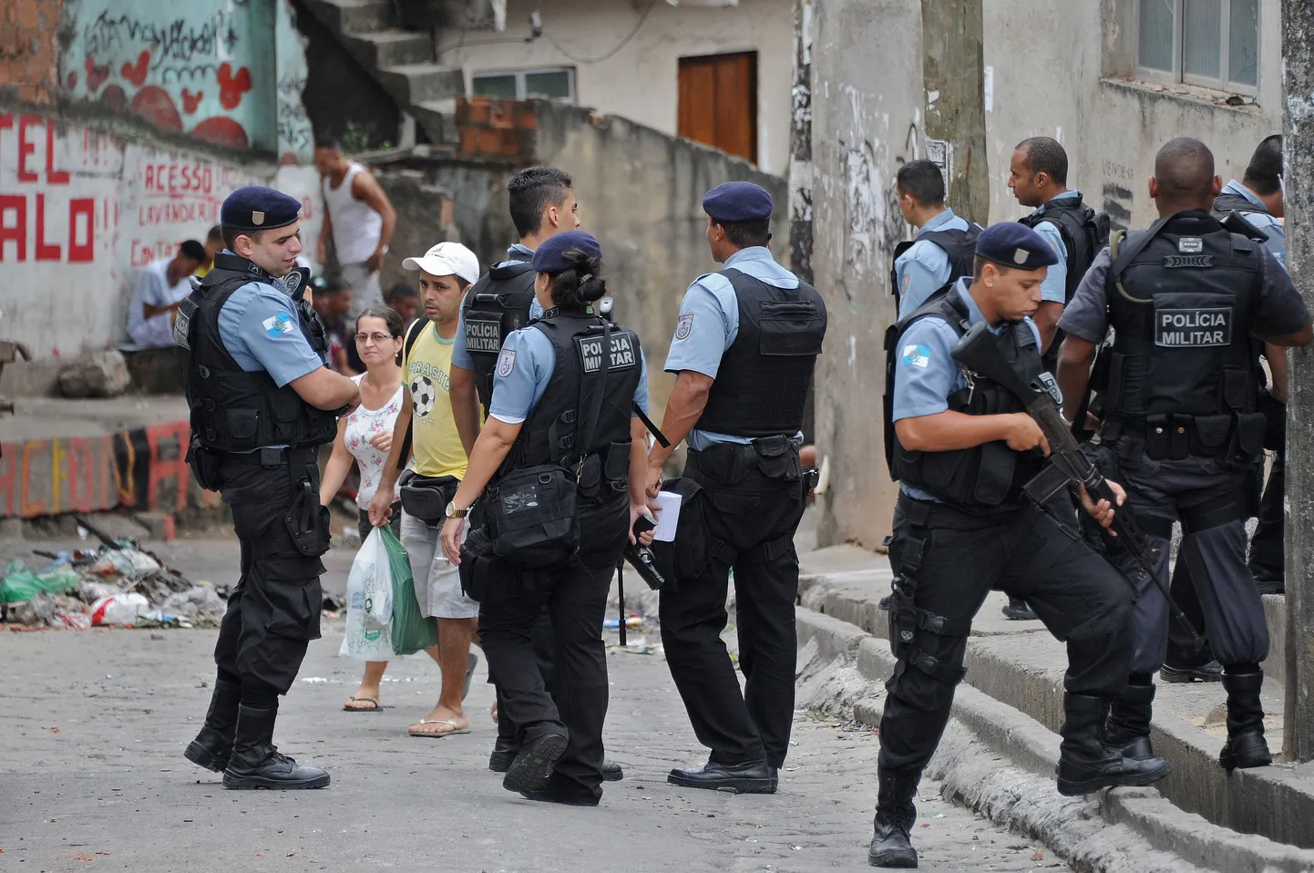 Cantagalo favela.