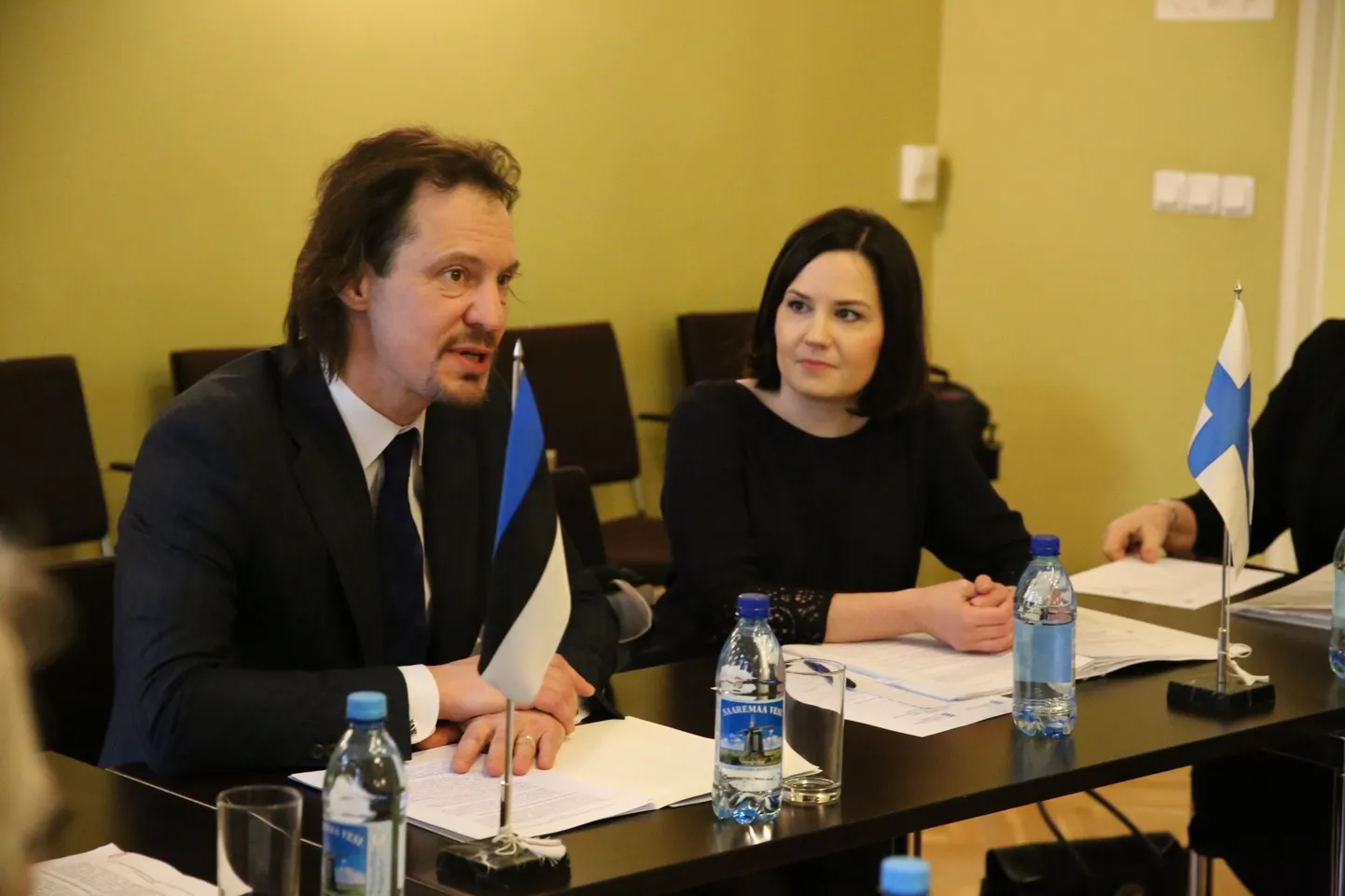 Ministritest kolleegid Indrek Saar ja Sanni Grahn-Laasonen