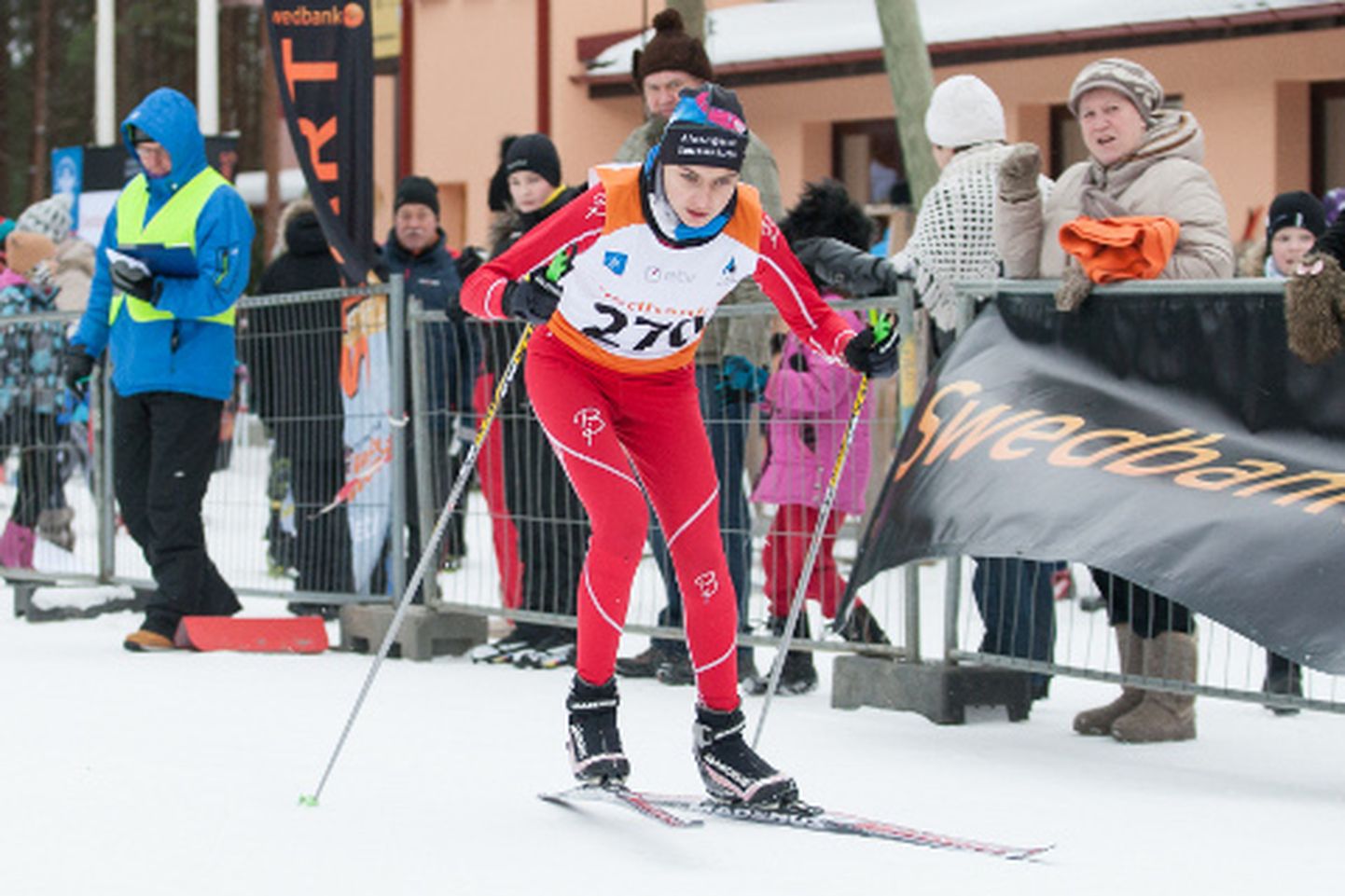 Läinud laupäeval Pannjärvel toimunud ETV noortesarja etapil võidutses kuni 14aastaste  seas Illuka valla tüdruk Aveli Uustalu, kes on selle vanuseklassi liider ka kahe etapi kokkuvõttes.