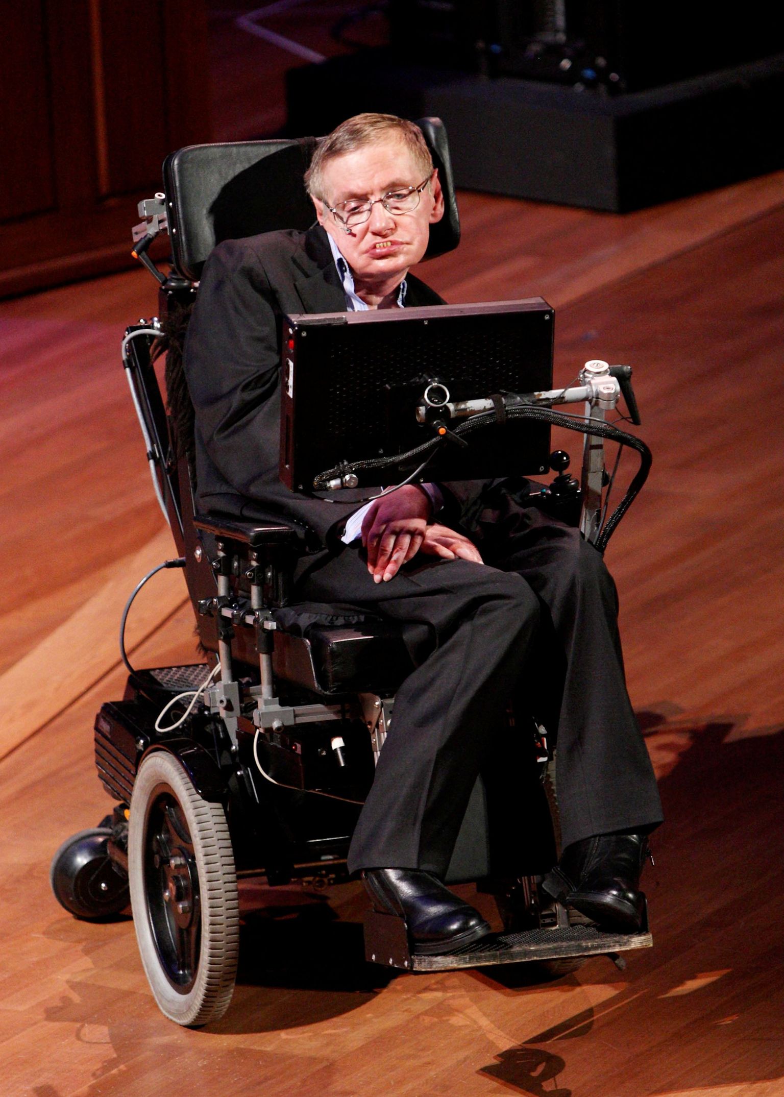 Professor Stephen Hawking ennustab superinimeste tulekut