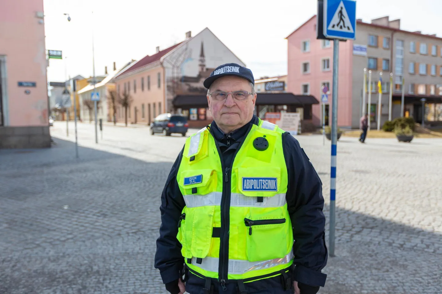 Abipolitseinik Egon Taal leiab, et kuna praegu on 1990ndatega võrreldes lisandunud liiklusesse rohkem sõidukeid, on purjus autojuhtide osakaal jäänud suhteliselt samaks.