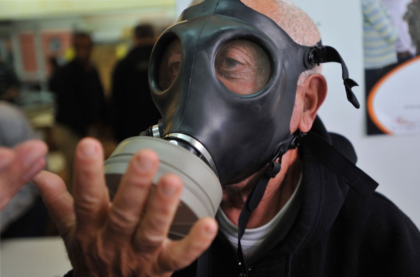 Iisrael asus 2010. aastal võimaliku bioloogilise või keemiarünnaku jaoks kodanikele uusi gaasimaske jagama.