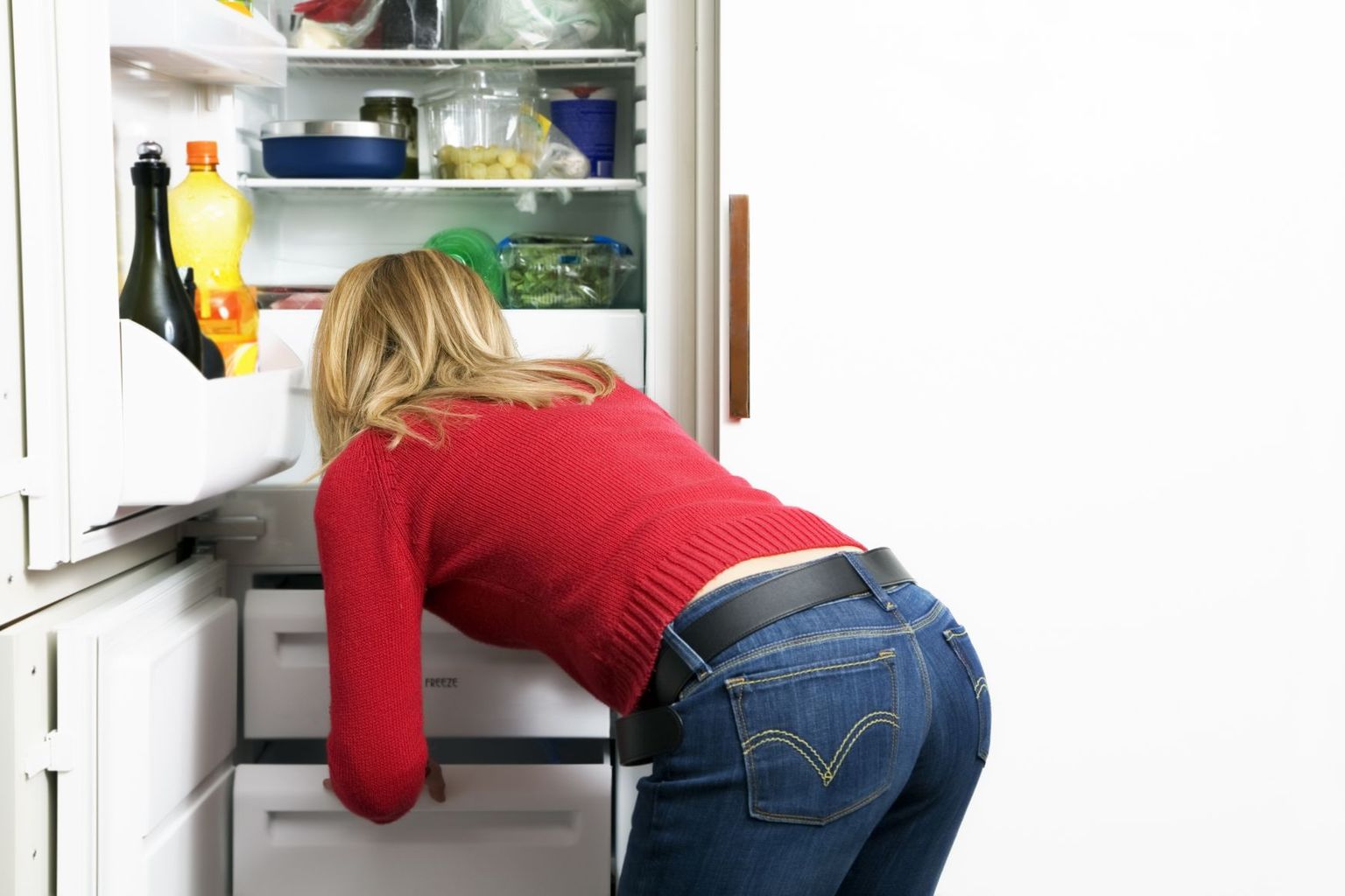 Külmiku koristamine ja roiskunud toidu äraviskamine tasub end ära.
