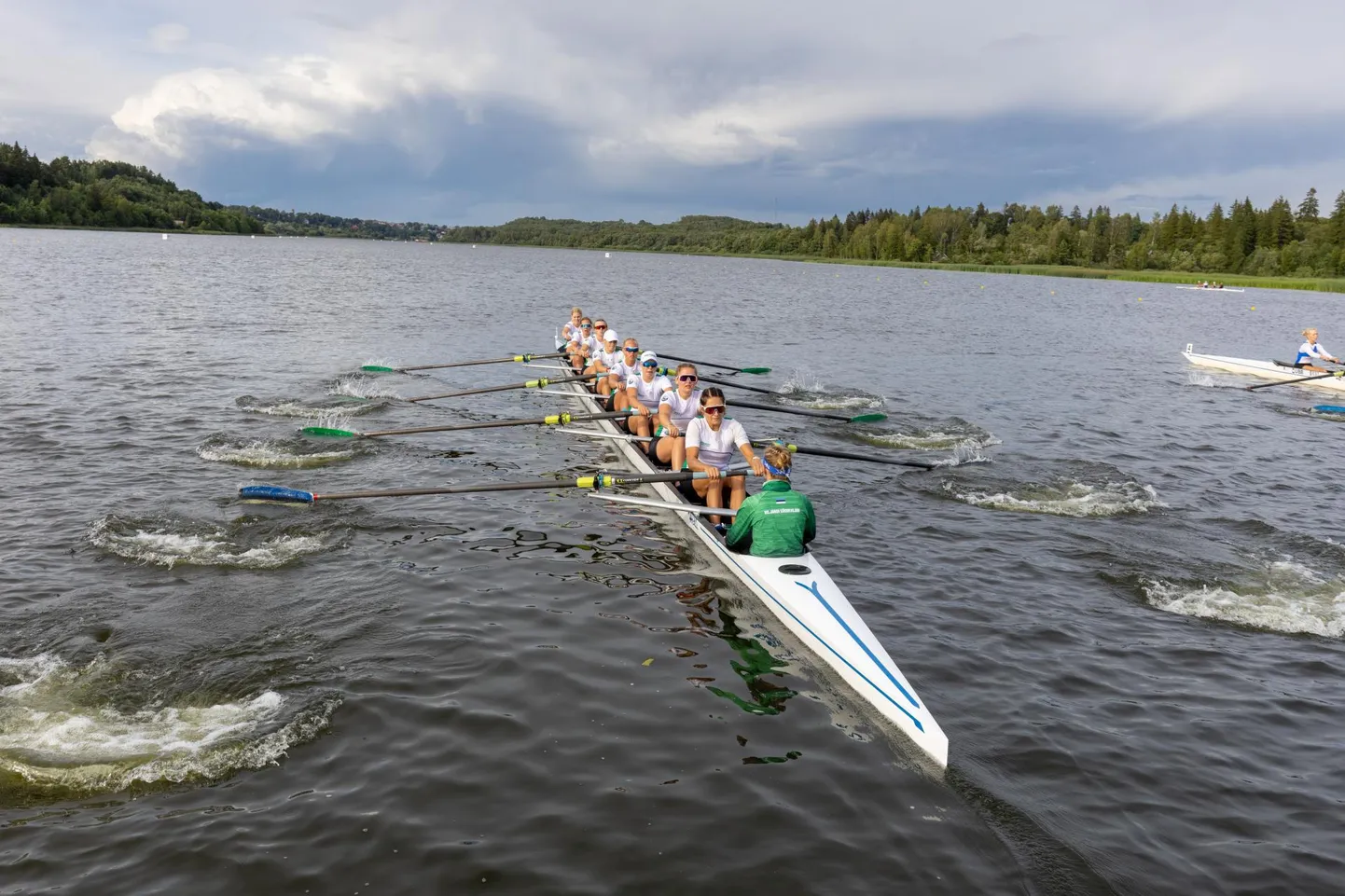 Viljandis on Eesti meistreid selgitatud juba aastaid. Fotol on meenutus eelmise aasta võistlustest ja Viljandi klubi naiste kaheksapaadist.