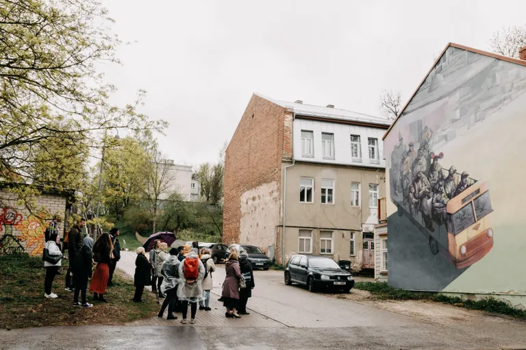Linna alternatiivsete skeenede ajalugu tutvustab Pseudotoursi Supilinna tänavakunstituur.