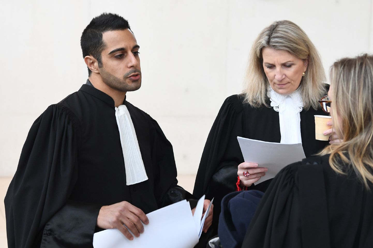 Kohtu alla antud 29-aastase mehe advokaadid Sandrine Parise-Heideiger (paremal) ja Marc Goudarzian