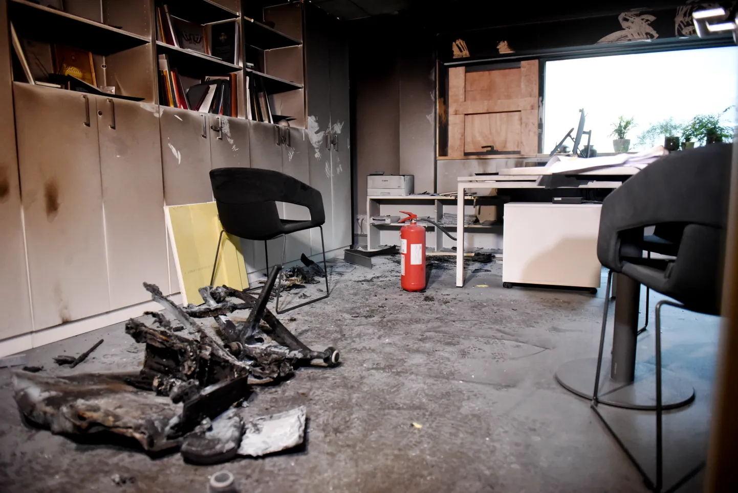 В конце февраля в результате поджога сгорел офис Музея оккупации Латвии.