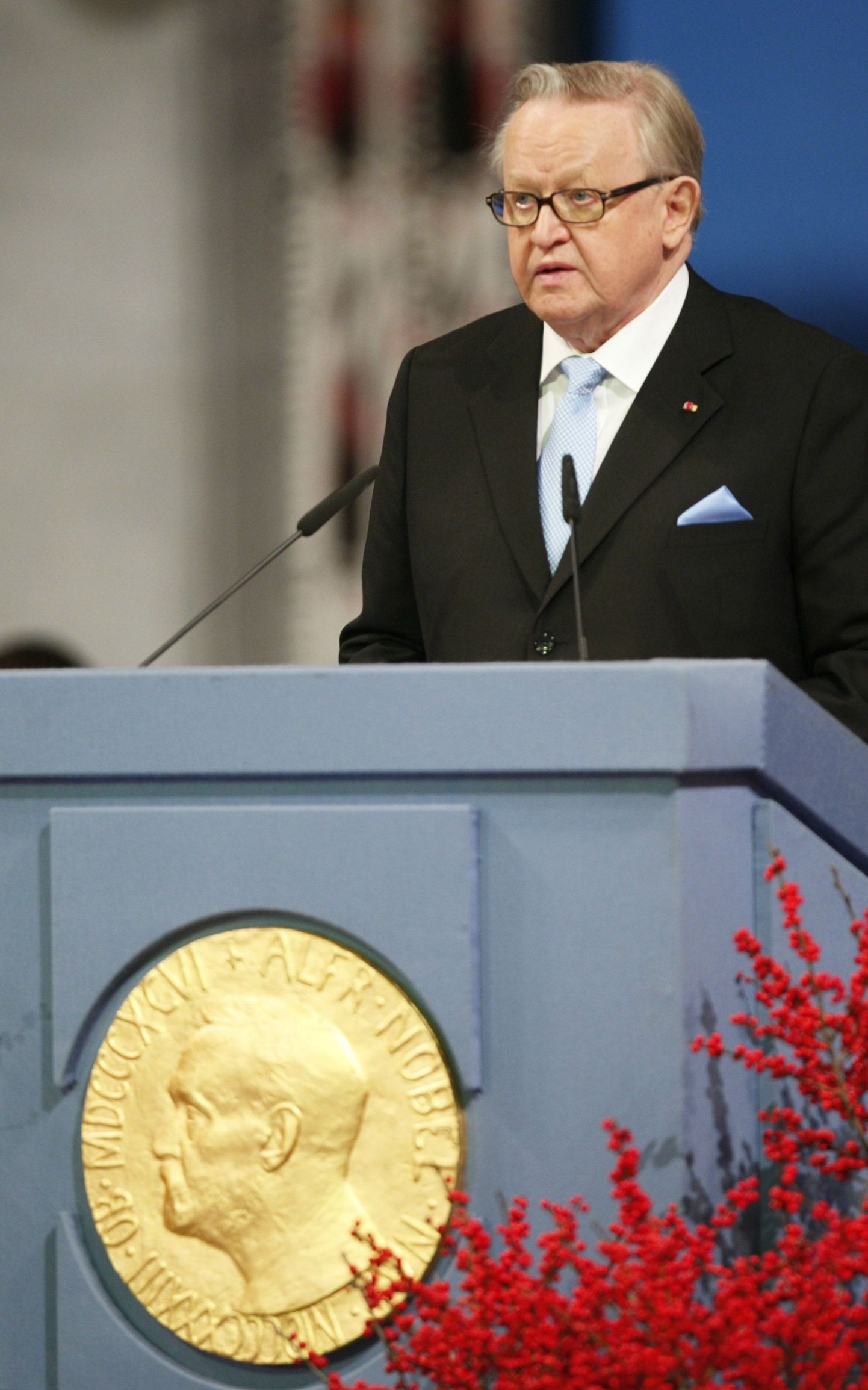 Martti Ahtisaari peab tänukõnet Nobeli rahupreemia kättesaamisel detsembris 2008. aastal.