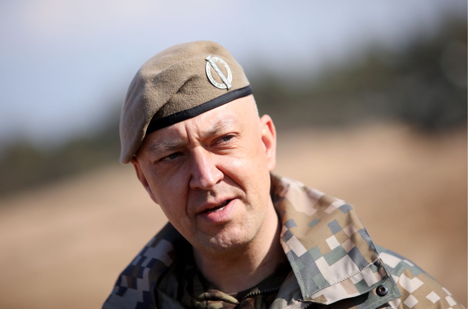 Командир мотострелковой бригады Сухопутных войск NBS полковник Сандрис Гаугерс