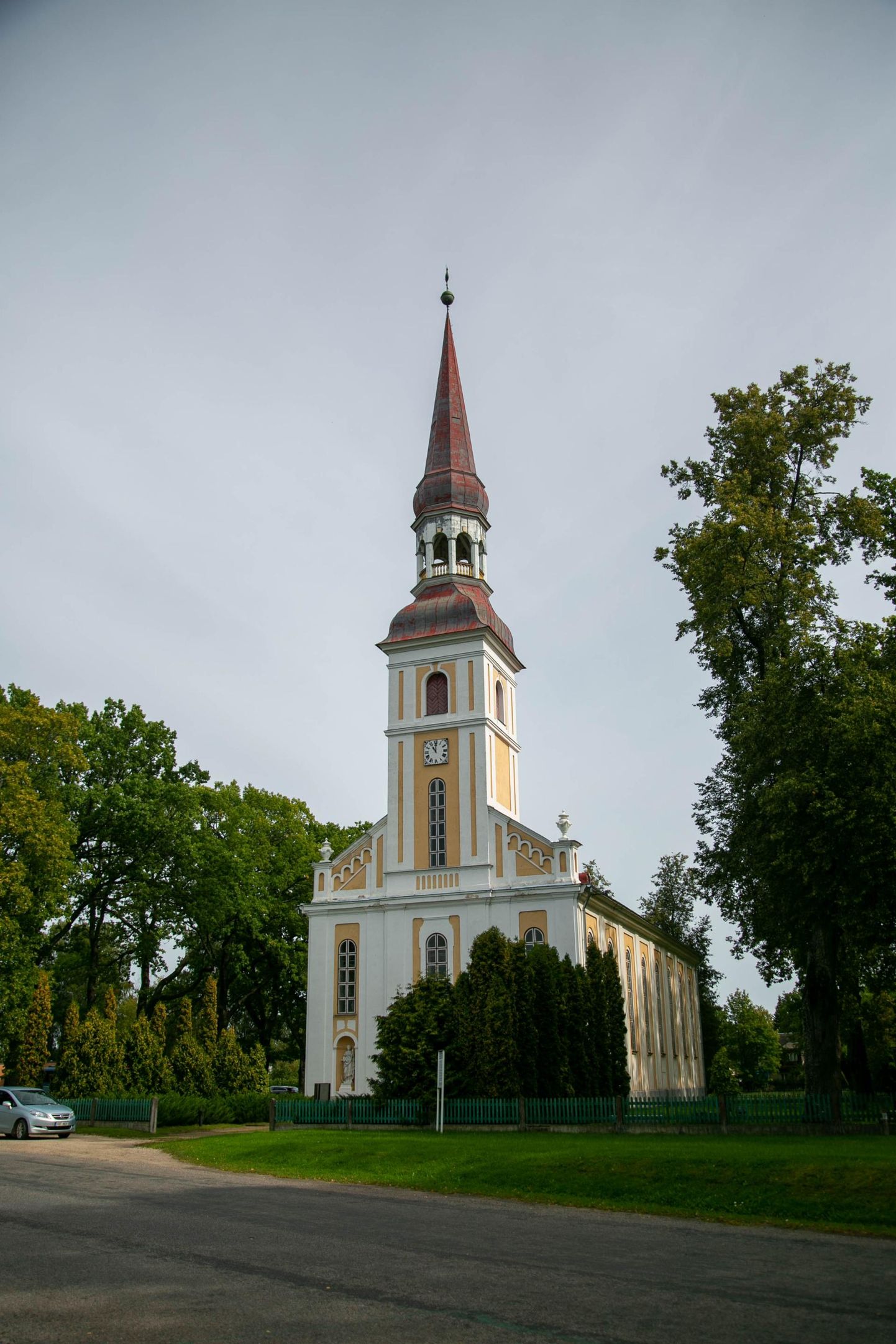 Räpina Miikaeli kirik. Foto on illustreeriv.