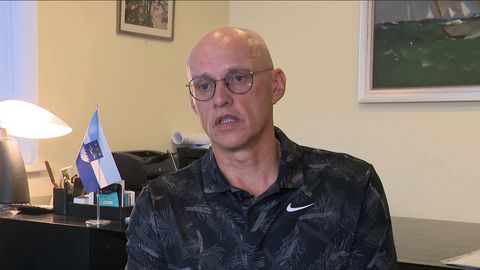 NOSKATIES ⟩ Bez pielaides, bet pie varas durvīm: kā Helmanis un, iespējams, Truksnis turpina ietekmēt pašvaldību darbu