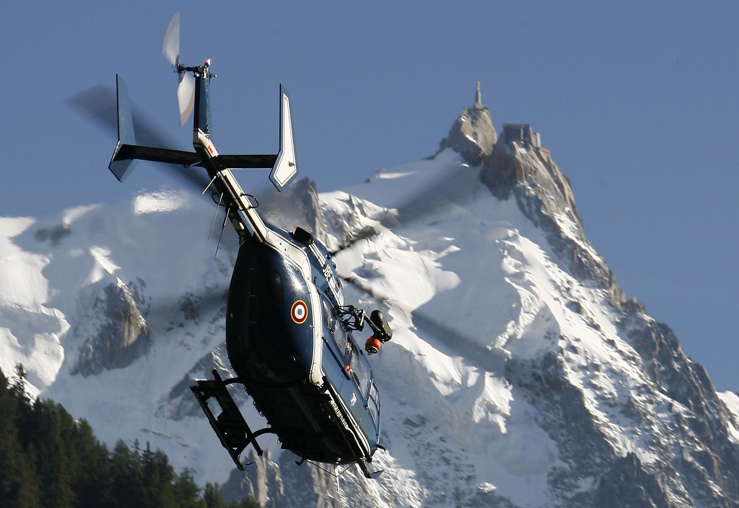 Prantsuse politsei päästehelikopter ja Euroopa kõrgeim mägi Mont Blanc
