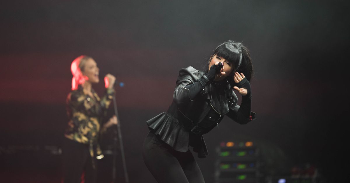 Galerii: Vene popstaar Julia Volkova andis Elvas suurejoonelise kontserdi