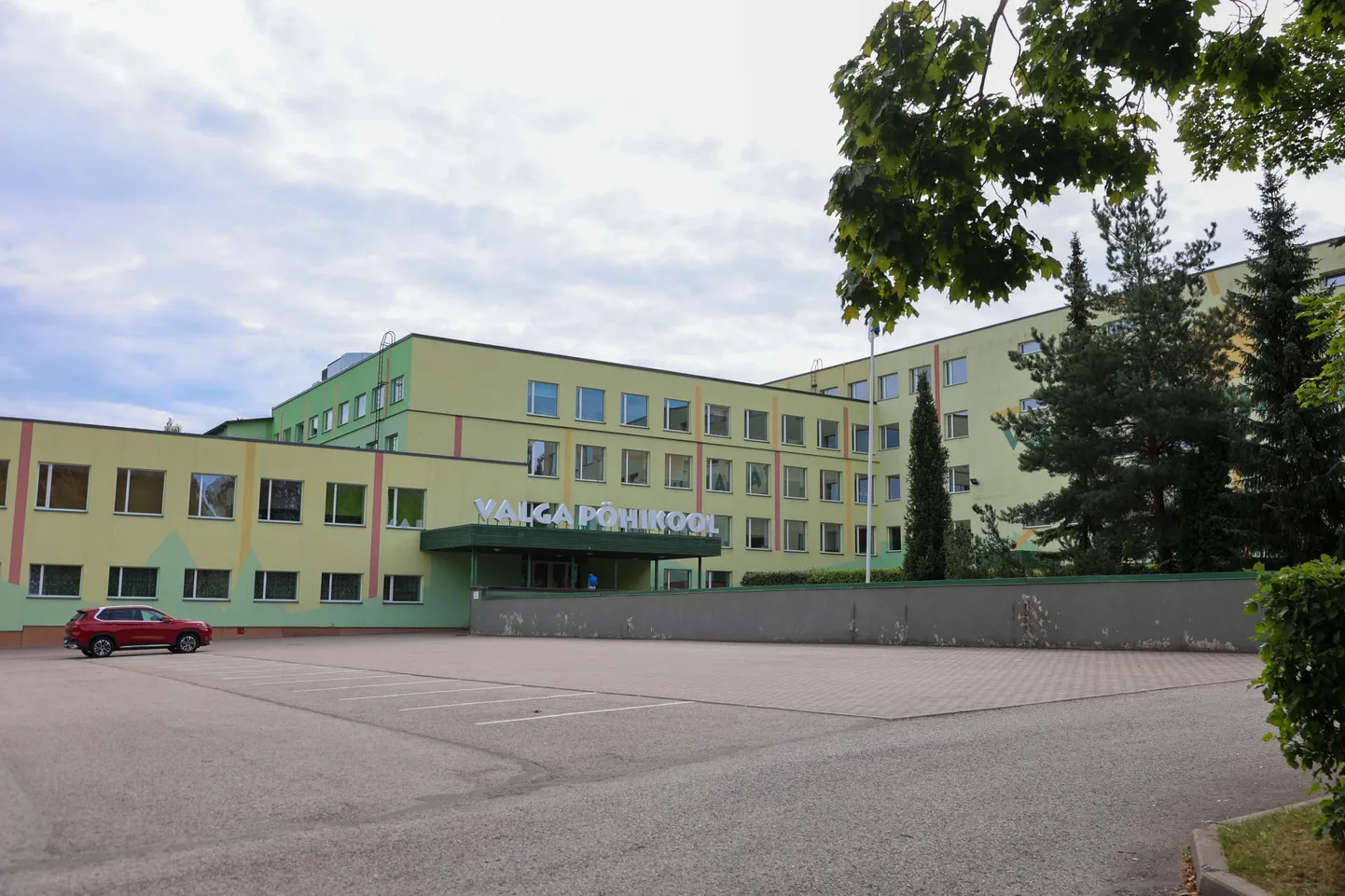 Valga põhikooli lõpetajate eksamitulemused on viletsad.