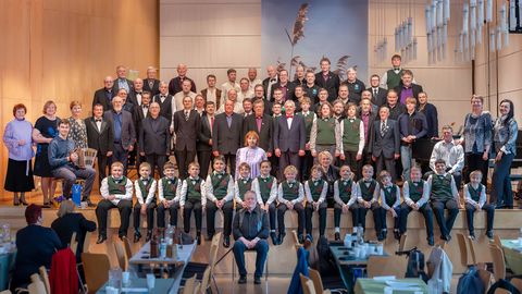 GALERII ⟩ Meesansamblite päeval tulid lavale igas eas lauluhuvilised