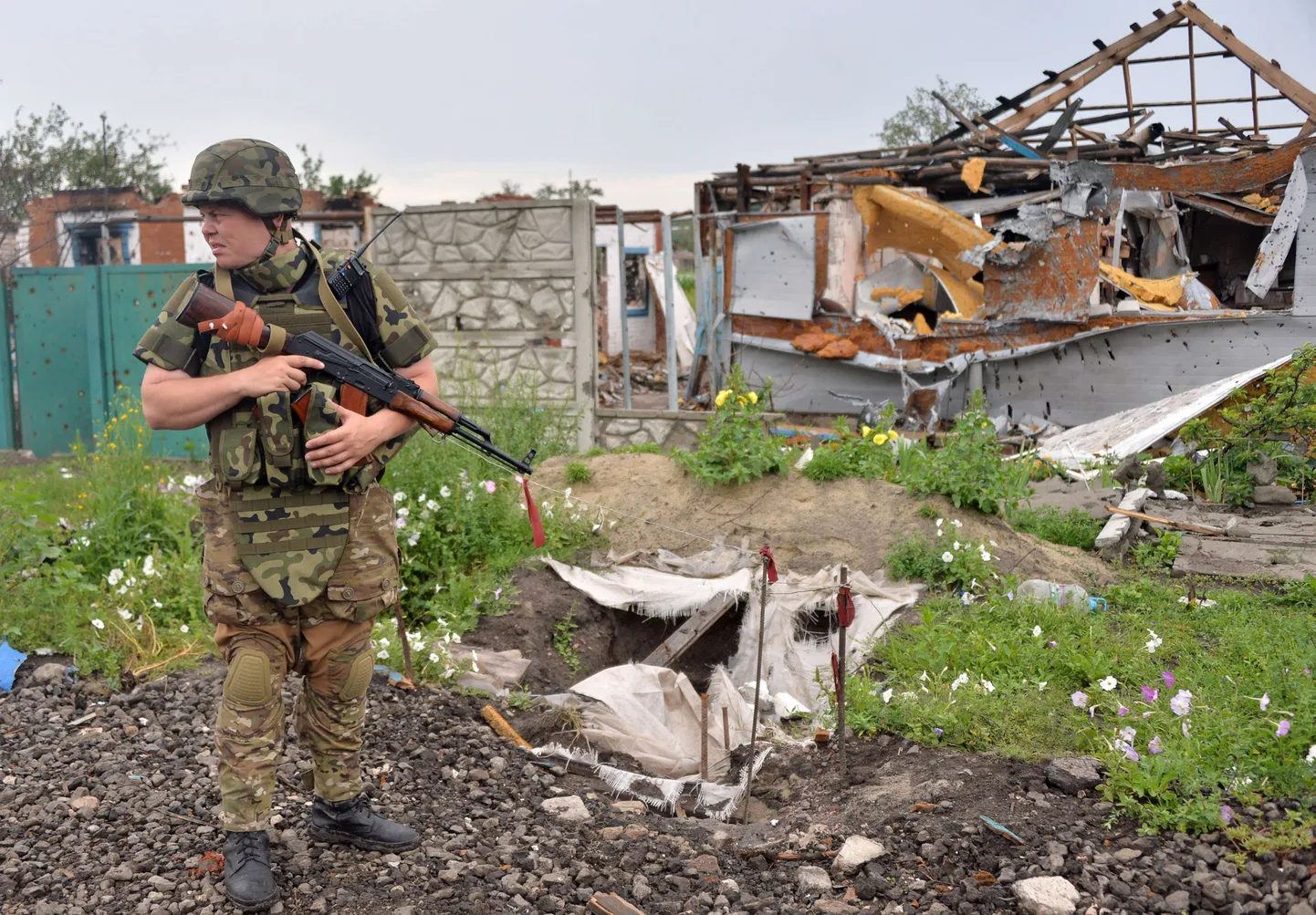Ukraina sõdur Semenovka külas.
