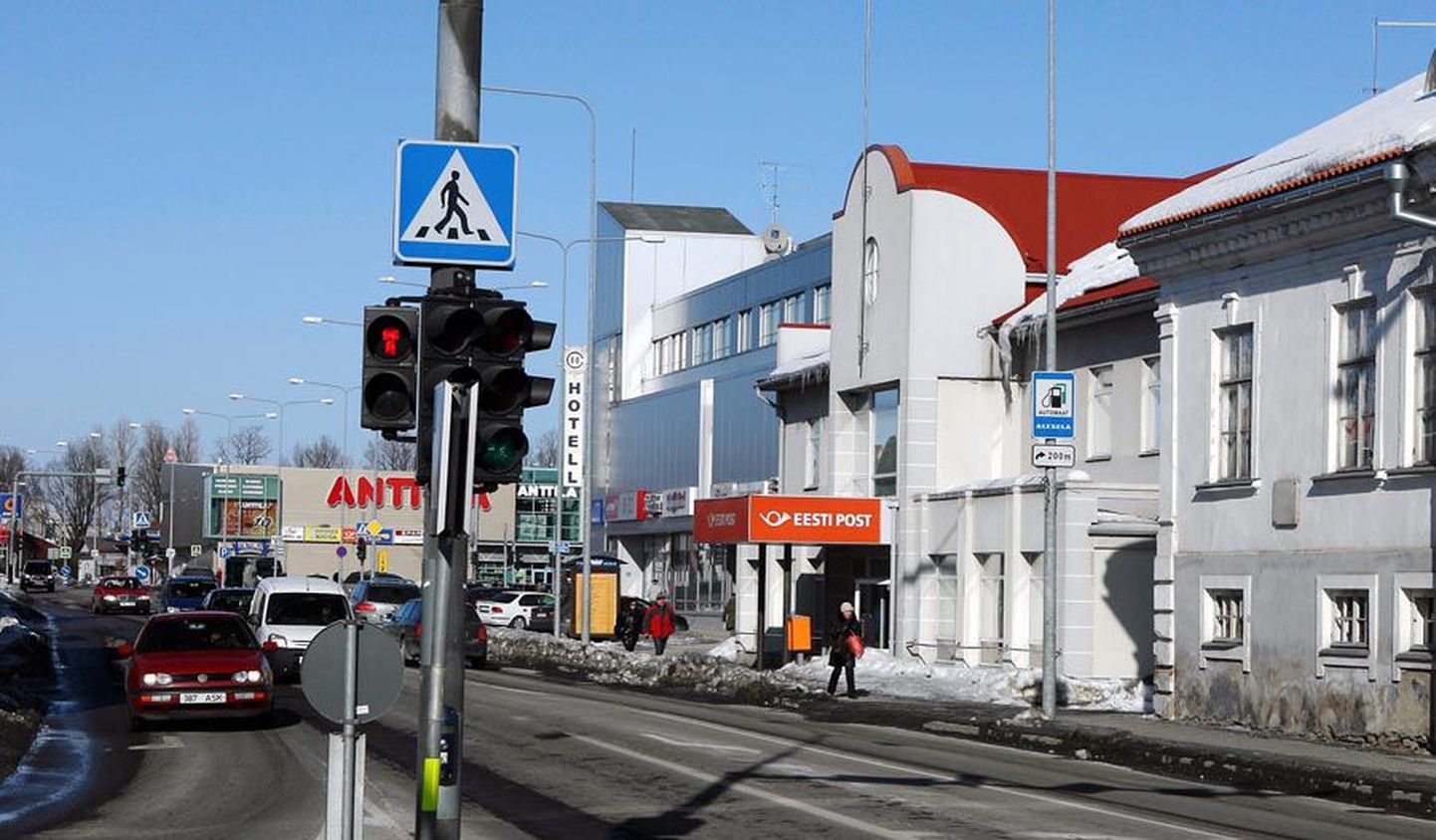Postimaja ja Centrumi omanikud lubavad tegutseda selle nimel, et piirkonna äriline kese ei nihkuks nende juurest teisele poole Tallinna tänavat rajatavasse Uku keskusesse.