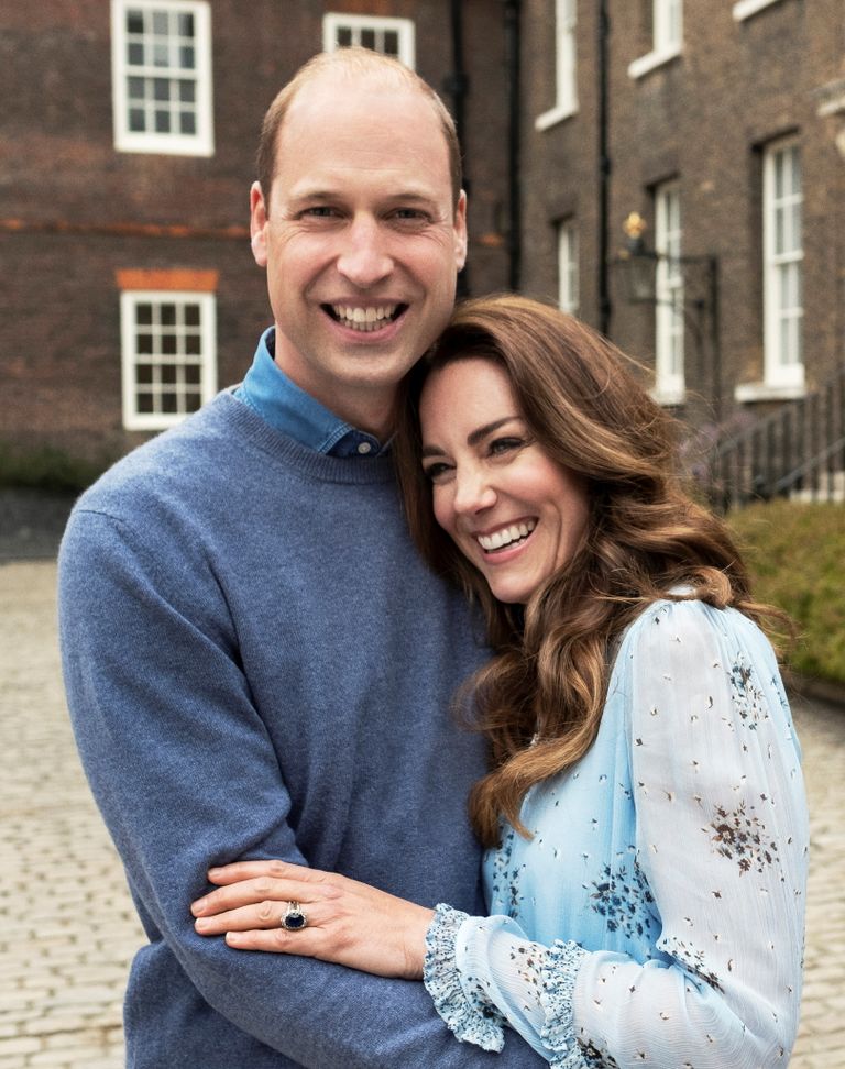 Prints William ja hertsoginna Catherine abiellusid 29. aprillil 2011 ja nad on olnud abielus 10 aastat. Foto on tehtud sel nädalal Kensingtoni palee aias
