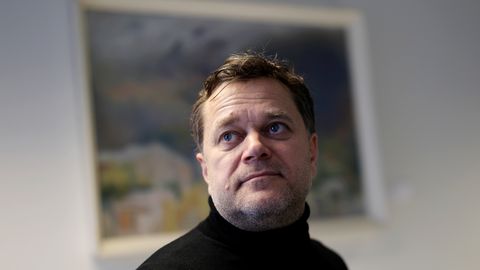 «KULTUURIMAJA» ⟩ Kunstnike liidu oksjoni haamripidaja: mulle isiklikult oksjonid ei meeldi