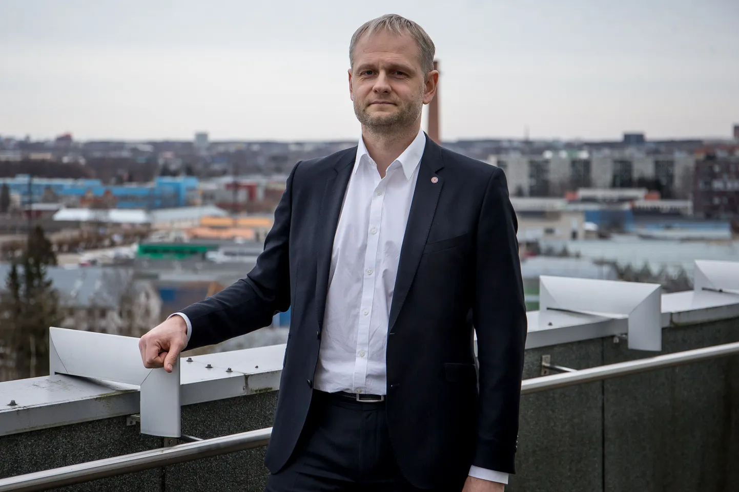 Elektrilevi juhatuse esimees Tarmo Mere ütles, et ettevõte annab kõikidele klientidele, kel uus valik senisest soodsamaks kujuneb, ise teada ja kui see kliendile sobib, vahetab paketi ka ise ära.