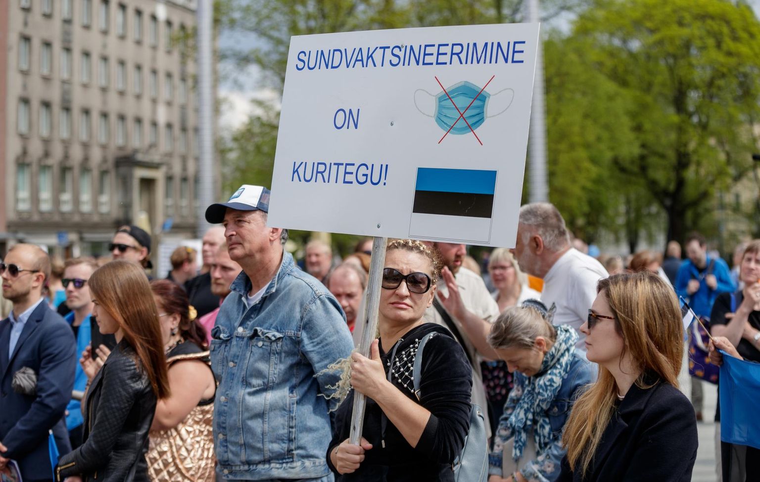 Pildil vaktsiinivastane meeleavaldus Tallinnas.