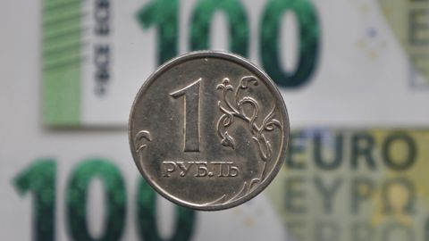 ÜLEVAADE ⟩ Kui palju plaanivad jõuludele kulutada eestlased, lätlased ja leedukad? Aga venelased?