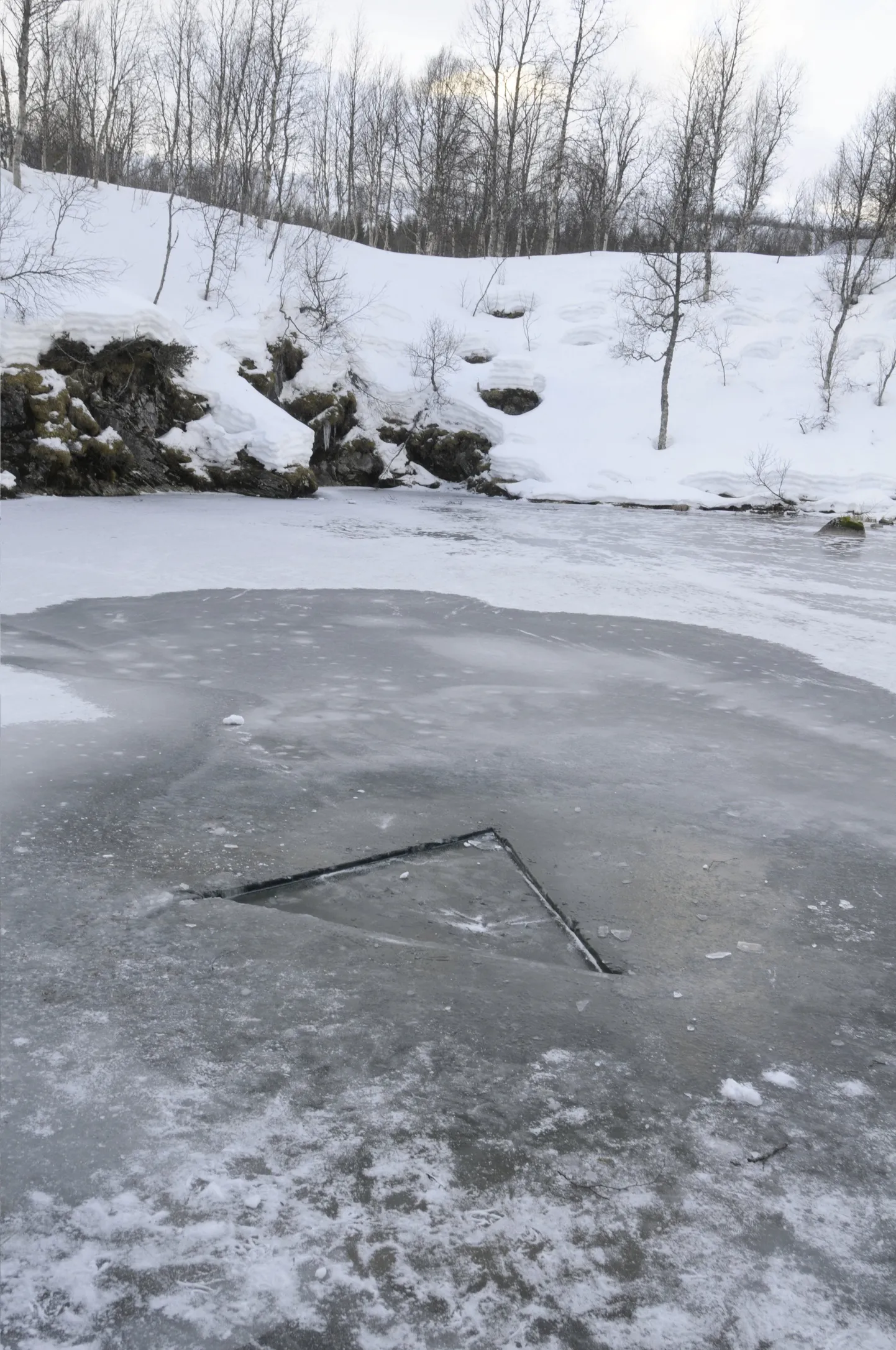 Veealune Plura-koobas Põhja-Norras, kus hukkus kaks soome koopasukeldujat.