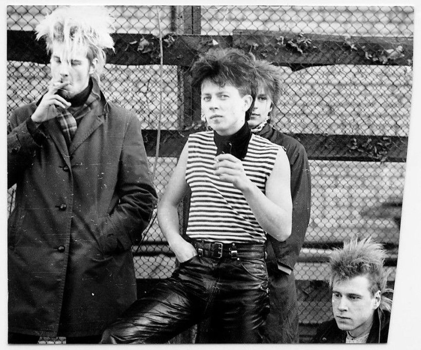 Cvlt Nation avaldas oma veebilehel pildigalerii Eesti punkkultuurist 1980. aastatel ja 90ndate alguses. Arva ära, kes on pildil? (Punkar Tõnu Trubetsky)